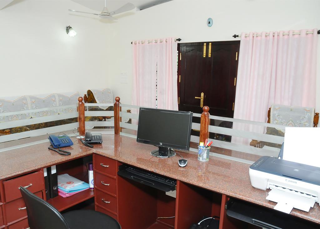 Greenfield Inn Thiruvananthapuram Екстер'єр фото